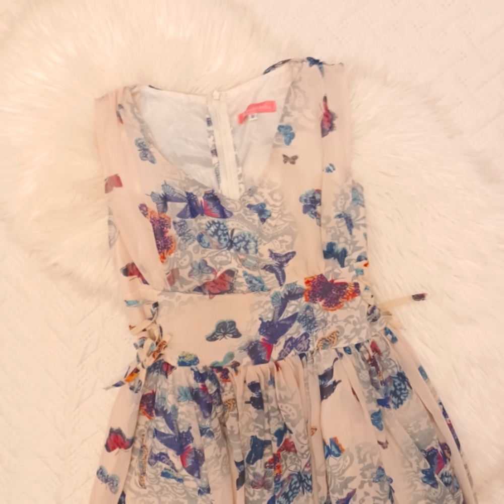 Whimsical Butterfly Dress - Picture 2 of 4